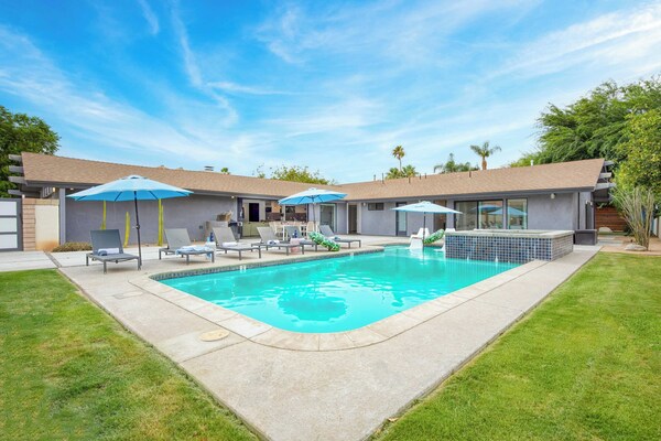 Quinta Green By Avantstay Modern Home W/ Pool, Spa & Golf Course! - La Quinta, CA