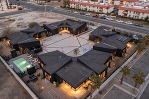 Apartment (Multiple Bedrooms) | Front of property - Blackhaus C & D Buyout by Avantstay Sleeps 16 (Palm Springs)