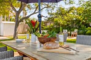 Outdoor dining