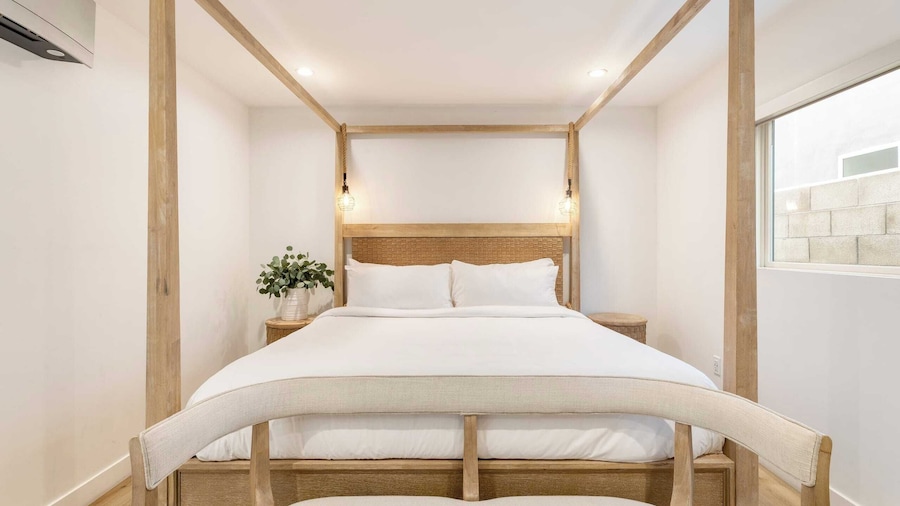 Velvet Sand II by Avantstay Steps to Newport Beach