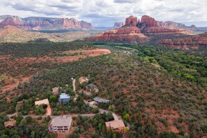 Interior - Pyramid by Avantstay Luxe Sedona Mansion w/ Views, 7mins to Downtown (Sedona)