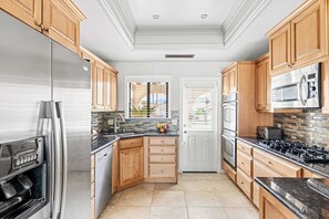 Talo (5 Bedrooms) | Sisätilat
