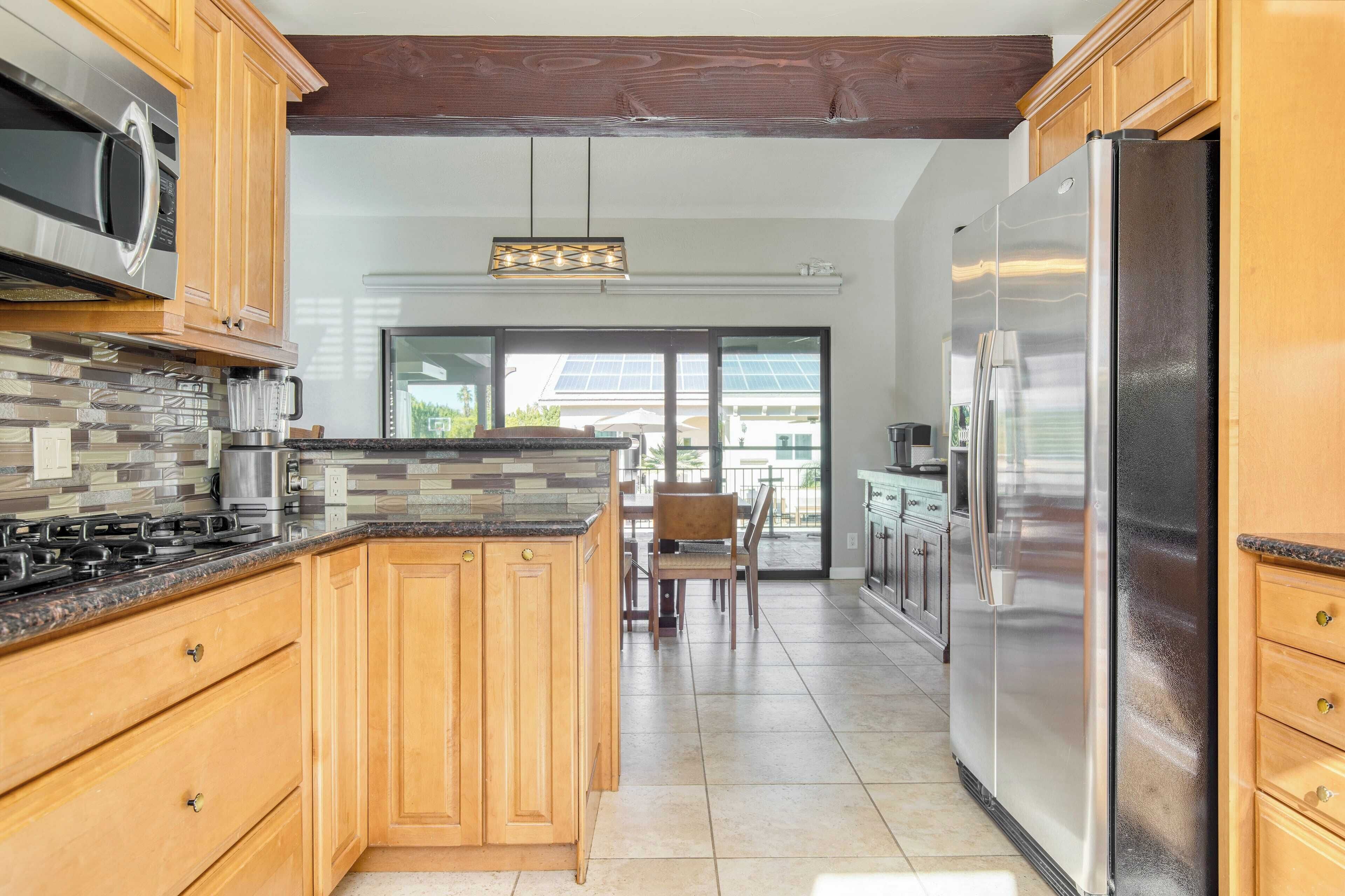 House (5 Bedrooms) | Interior