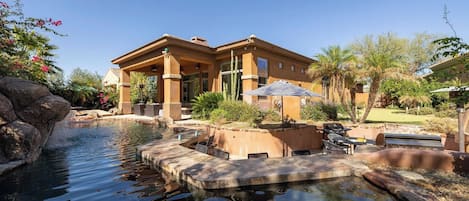 منزل (4 Bedrooms) | واجهة المنشأة