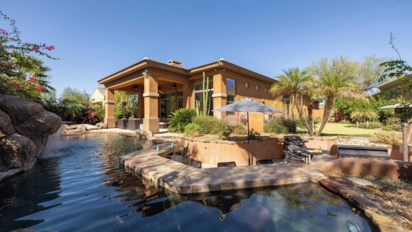 Scottsdale Desert Oasis W/ Pool, Putting Green & Outdoor Lounge Sandflower By Avantstay - Phoenix, AZ