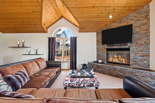 House (4 Bedrooms) | Interior - Linaker Lodge by Avantstay Gorgeous Cabin in Big Bear w/ Views (Big Bear Lake)