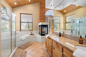 Interior - Linaker Lodge by Avantstay Gorgeous Cabin in Big Bear w/ Views (Big Bear Lake)