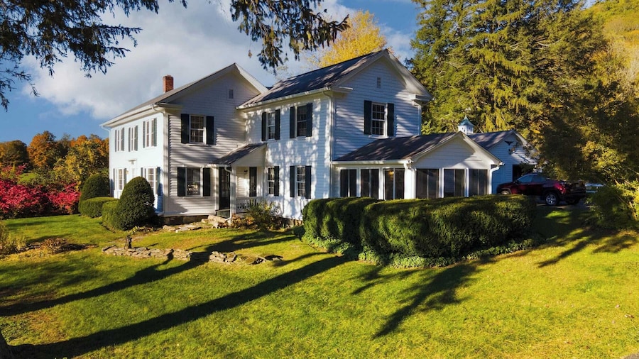 Whitney by Avantstay Private Berkshires Estate