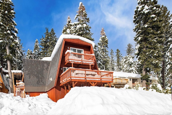 Chickadee By Avantstay Modern A-frame Cabin - Tahoe City, CA