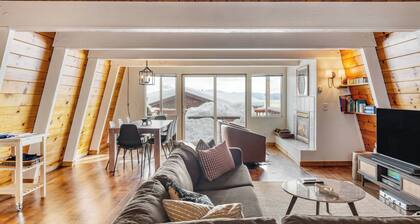 Chickadee by Avantstay Modern A-frame Cabin