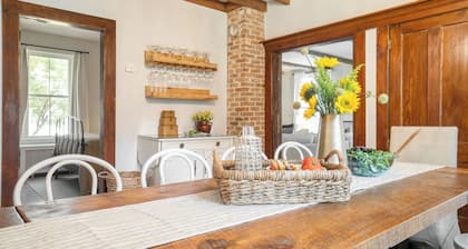 Cordelia by Avantstay Amazing Backyard, 10mins From Stockbridge!