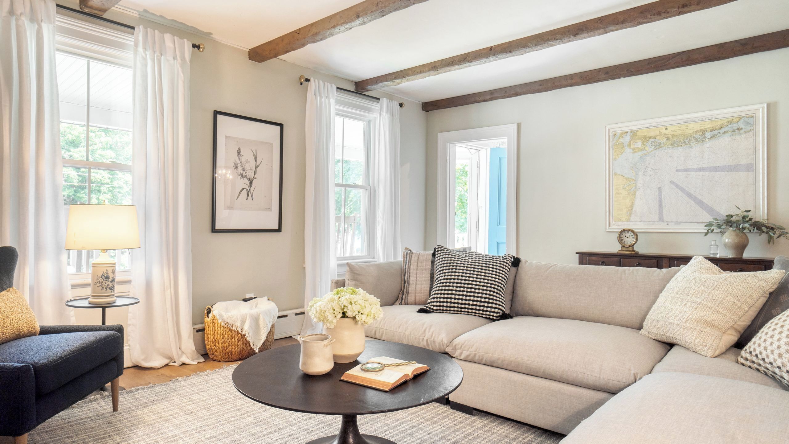 House (5 Bedrooms) | Interior