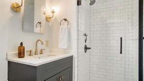 Rumah (5 Bedrooms) | Interior