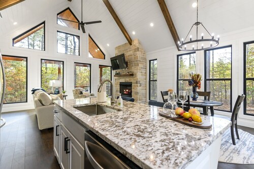 Intimate Encounter | Shower For 2 Private Hot Tub!