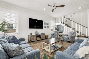 Casa (Multiple Bedrooms) | Interior