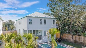 Interior - Clear Sky by Avantstay Sleeps 20 5 Min Walk to the Beach (Destin)