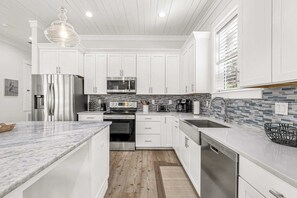 Casa (Multiple Bedrooms) | Interior
