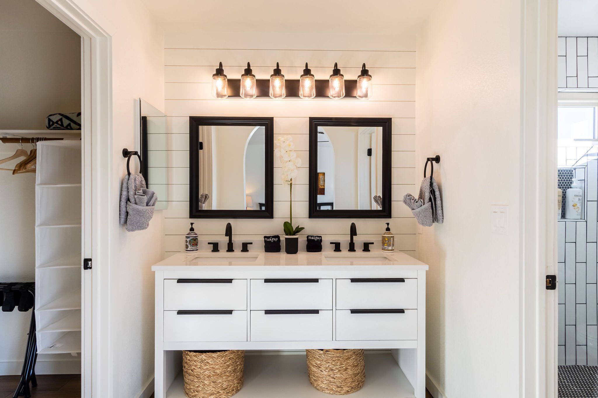 Hus, flere senger, adgang til basseng, fjellutsikt | Bad | Håndklær