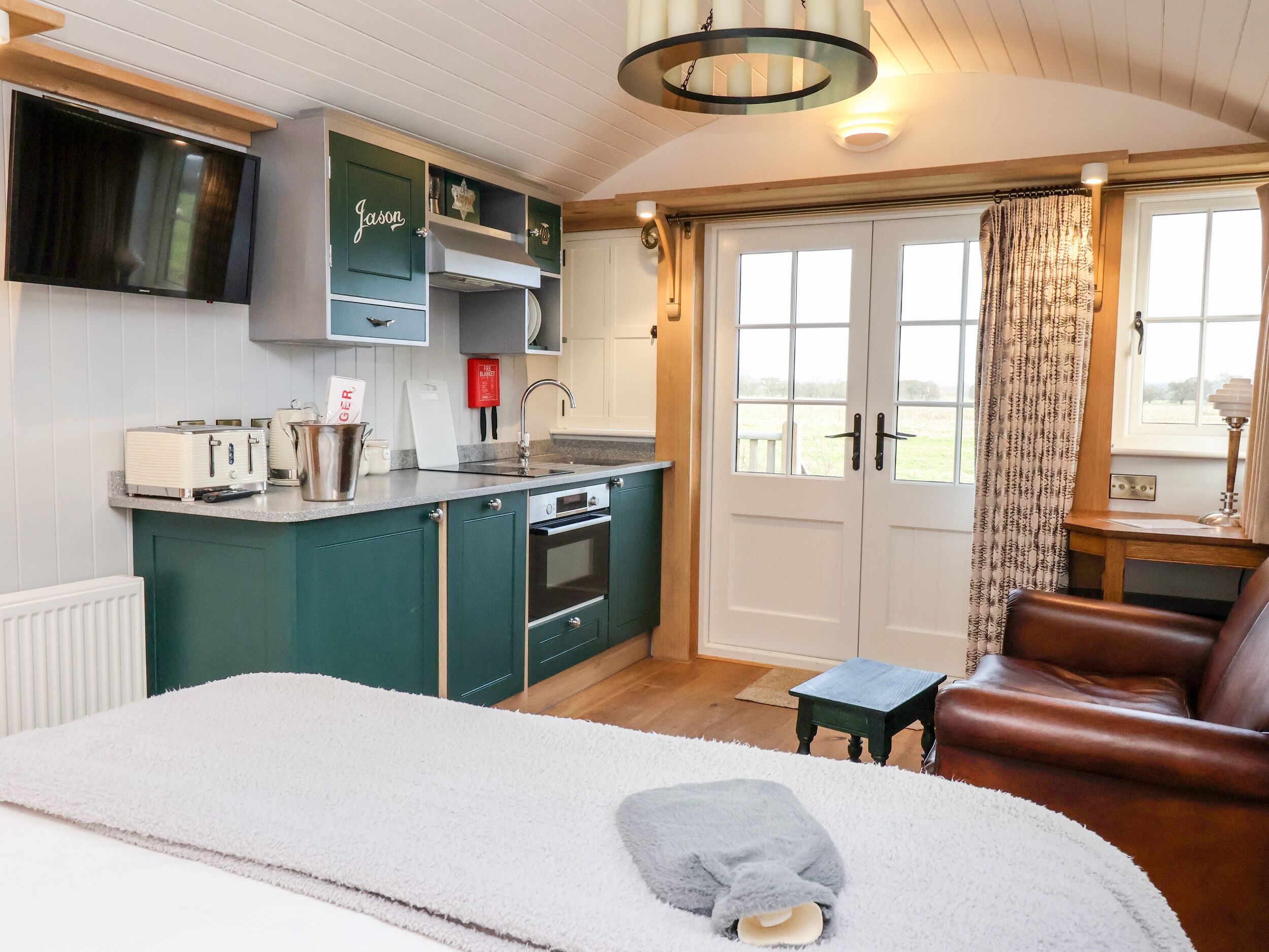 Fridge, dishwasher, electric kettle, toaster