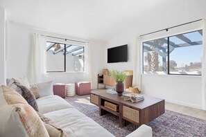 Interior - Carmella by Avantstay Modern Jtree Home w/ Large Outdoor Area! (Twentynine Palms)