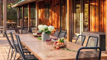 House (6 Bedrooms) | Interior