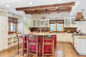 Interior - Dolcetto by Avantstay Wine Country Mansion, Minutes From Vineyards (Paso Robles)