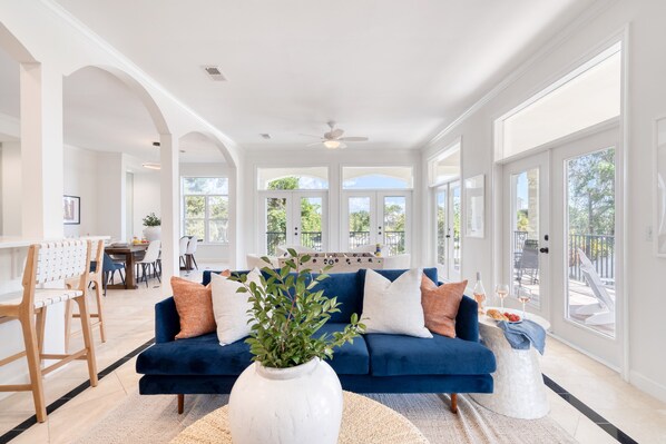 Televisión y futbolito 