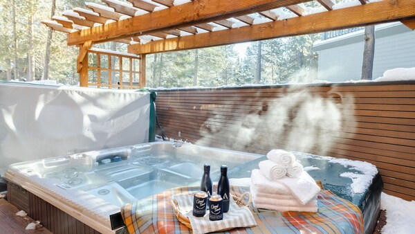 Base Camp By Avantstay Magical Cabin W/ Sauna, Hot Tub & Close To Snow & Golf - Sunriver, OR