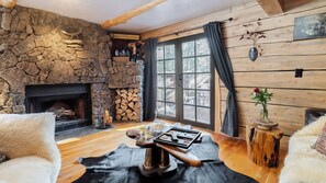 House (4 Bedrooms) | Interior - Base Camp by Avantstay Magical Cabin w/ Sauna, Hot Tub & Close to Snow & Golf (Bend)