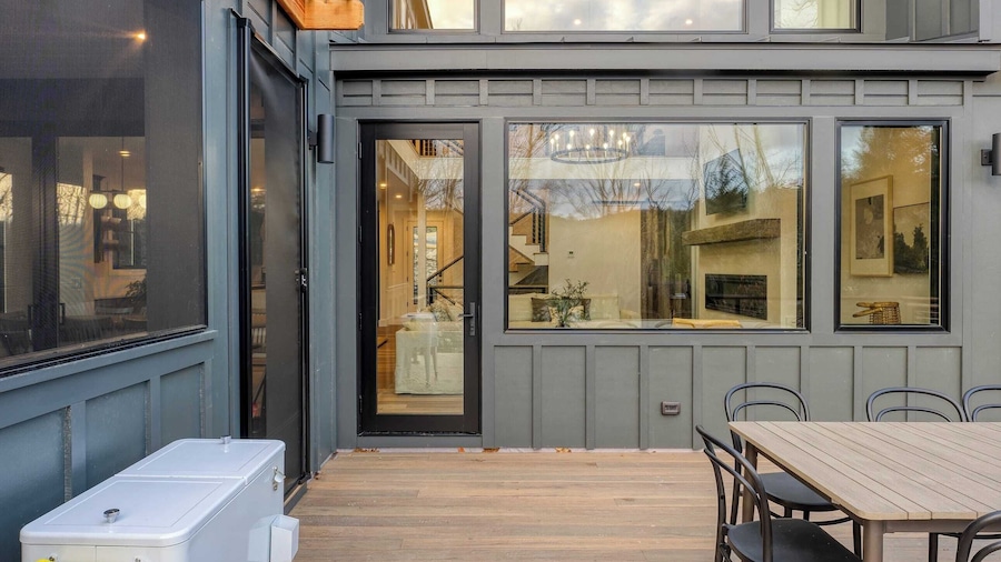 Forget-me-not by Avantstay Bold Lakefront Escape