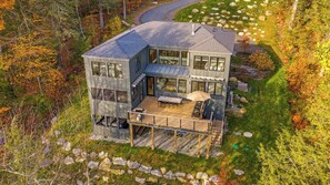 House (4 Bedrooms) | Interior - Forget-me-not by Avantstay Bold Lakefront Escape (Monterey)