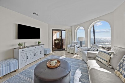 Oceanfront 3rd Floor Condo in Wild Dunes Resort w/ Community Pool! Great Views!