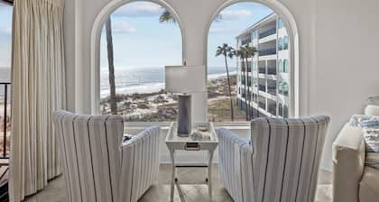 Oceanfront 3rd Floor Condo in Wild Dunes Resort w/ Community Pool! Great Views!