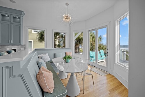 Luxury Oceanfront- Private Pool, Hot Tub, & Elevator! Can't beat location!