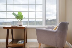 Interior - Luxury Hideaway/Stunning Vista View and Aurora (Fairbanks)