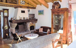 Télévision, cheminée
