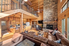 TV, fireplace