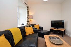 Interior - Pedals and Paddles, waterfront (Dunoon)