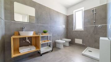 Dusche, Bidet