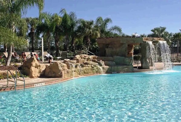 Outdoor pool, pool loungers