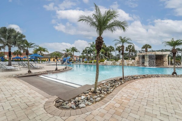 Outdoor pool, sun loungers