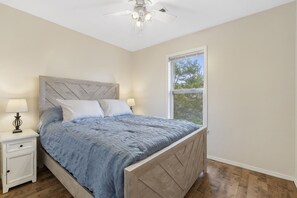 Casa de campo, varias camas, cocina, vista a la montaña | 3 habitaciones, wifi gratis y ropa de cama 