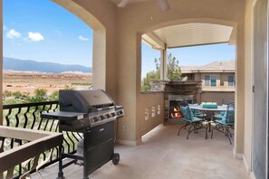 Condo, Multiple Beds, Balcony, Mountain View (The View) | Outdoor dining