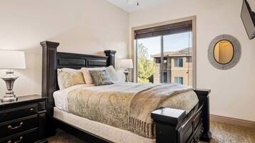 Condo, Multiple Beds, Balcony, Mountain View (The View) | 3 bedrooms, individually decorated, individually furnished, free WiFi