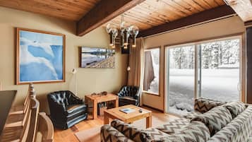 Townhome, Multiple Beds, Fireplace, Mountain View (Comfy Alpine Meadows) | Living area | 42-inch flat-screen TV with digital channels, fireplace
