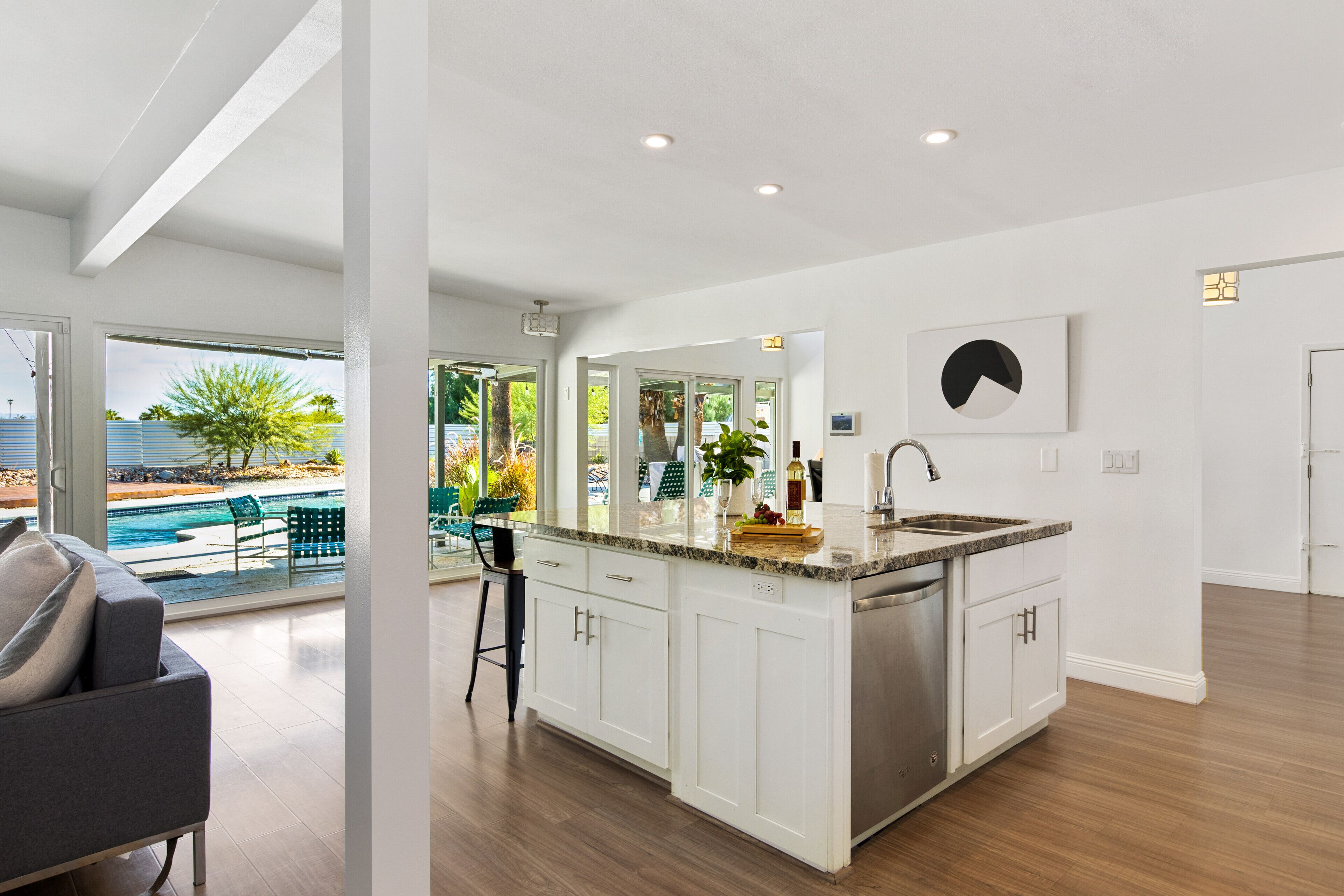 独立别墅, 多张床, 使用泳池, 山景 | 私人厨房 | 冰箱、微波炉、烤箱、炉灶