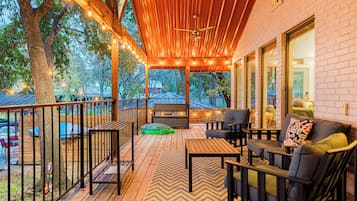 Casa, varias camas, patio (Villa Shoals) | Áreas de la propiedad