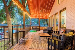 Property grounds - Lake LBJ Waterfront Family-friendly Retreat! (Marble Falls)