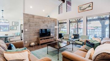 House, Multiple Beds, Patio (Villa Shoals) | Living area | 42-inch flat-screen TV with digital channels