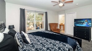 Casa de ciudad, varias camas, acceso a la alberca, vista al jardín (Endless Summer at Regal Palms) | 4 habitaciones, decoración personalizada y muebles diferentes 